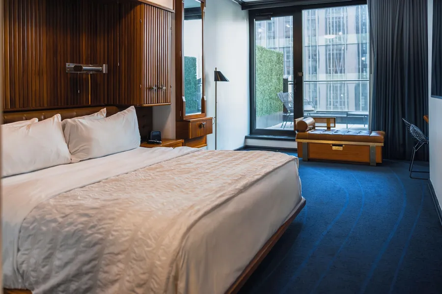 Le Meridien New York, Central Park by Marriott hotel detail image 6
