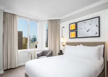 The London, a Luxury Collection Hotel, New York City hotel thumbnail 3