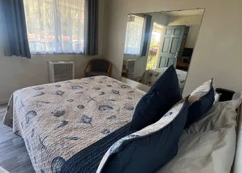 Ocean Cove Lodge hotel thumbnail 3