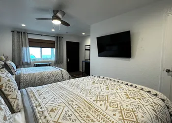 Ocean Cove Lodge hotel thumbnail 4