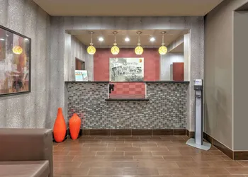 Super 8 by Wyndham Karnes City hotel thumbnail 2
