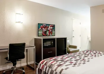 Red Roof Inn Slidell hotel thumbnail 8