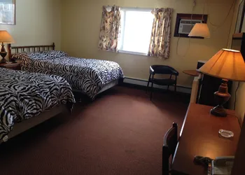 Englehart Inn hotel thumbnail 3