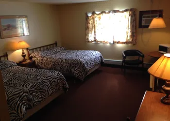 Englehart Inn hotel thumbnail 5