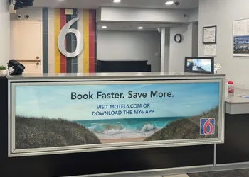 Motel 6 Bradenton, FL hotel thumbnail 6