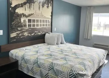 Studio 6 Suites Opelousas, LA hotel thumbnail 8