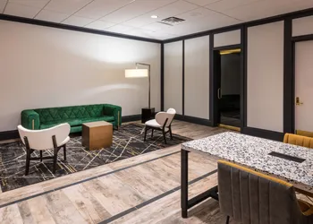 DoubleTree by Hilton Newark Penn Station hotel thumbnail 2
