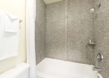 Days Inn by Wyndham Little River hotel thumbnail 8