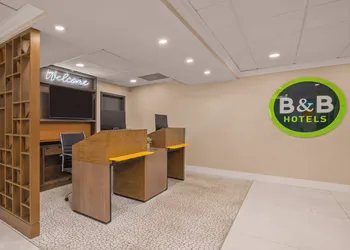 B&B Hotel Miami Airport hotel thumbnail 4