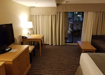 Prestige Vernon Lodge and Conference Centre hotel thumbnail 4