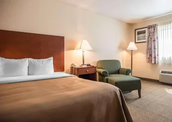 Quality Inn New Columbia–Lewisburg hotel thumbnail 5