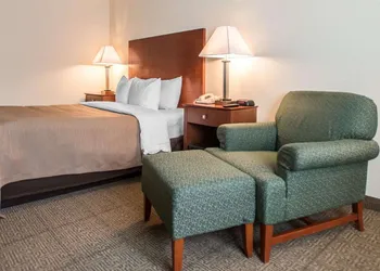Quality Inn New Columbia–Lewisburg hotel thumbnail 6