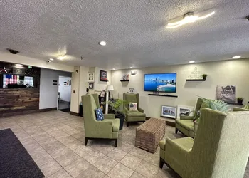 Days Inn by Wyndham Great Lakes Naval Base hotel thumbnail 2