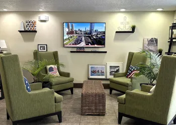 Days Inn by Wyndham Great Lakes Naval Base hotel thumbnail 4