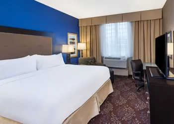 Holiday Inn Terre Haute by IHG hotel thumbnail 2