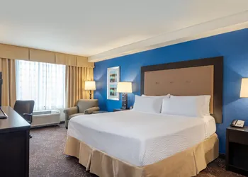 Holiday Inn Terre Haute by IHG hotel thumbnail 7