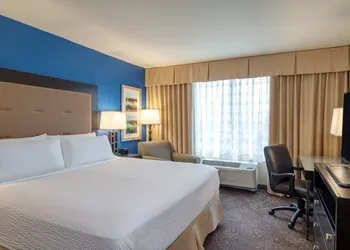 Holiday Inn Terre Haute by IHG hotel thumbnail 8
