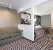 Super 8 by Wyndham Bernalillo hotel detail image 7