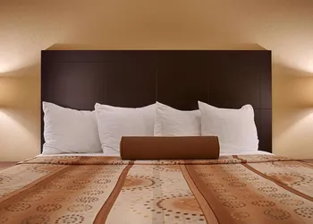 Best Western Plus Royal Mountain Inn & Suites hotel thumbnail 5