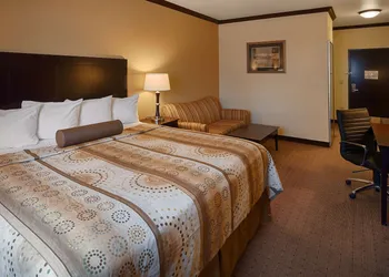 Best Western Plus Royal Mountain Inn & Suites hotel thumbnail 7