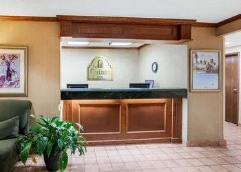 La Quinta Inn by Wyndham Detroit Southgate hotel thumbnail 3