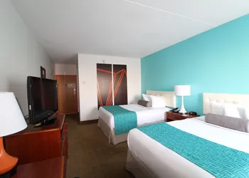Howard Johnson by Wyndham Evansville East hotel thumbnail 5