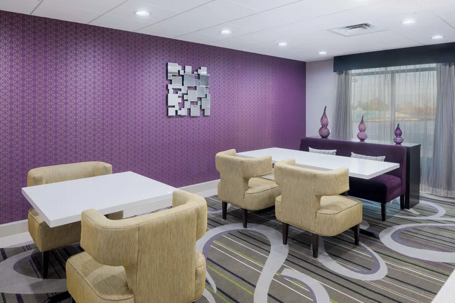 La Quinta Inn & Suites by Wyndham Kennesaw hotel detail image 2