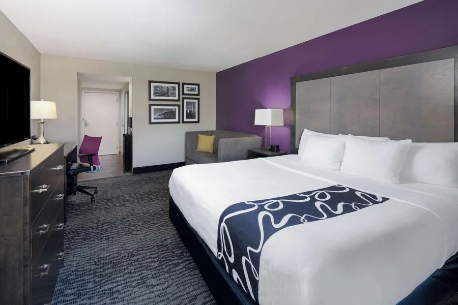 La Quinta Inn & Suites by Wyndham Kennesaw hotel detail image 6