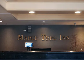 Maple Tree Inn hotel thumbnail 2