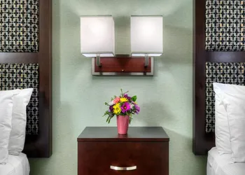 Maple Tree Inn hotel thumbnail 7
