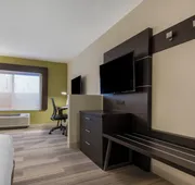 Holiday Inn Express & Suites Chicago West - St Charles by IHG hotel detail image 5