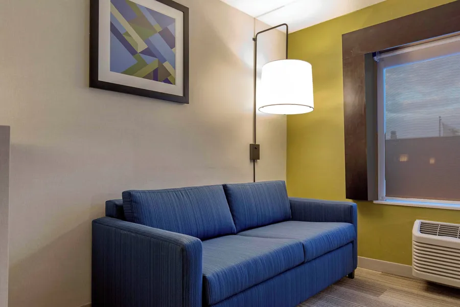 Holiday Inn Express & Suites Chicago West - St Charles by IHG hotel detail image 6
