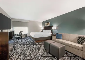 Best Western Plus Anderson hotel thumbnail 3