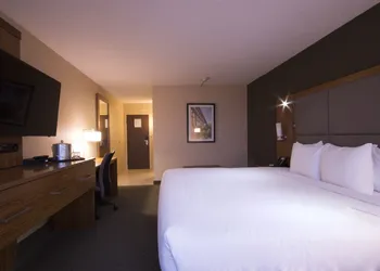 Ramada by Wyndham Northern Grand Hotel & Conference Centre hotel thumbnail 3
