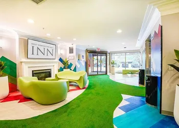 West Edmonton Mall Inn hotel thumbnail 2