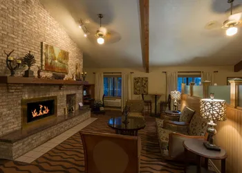 AmericInn by Wyndham Minocqua hotel thumbnail 5