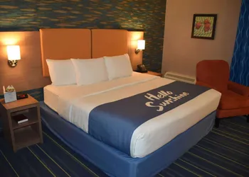Days Inn by Wyndham Wayne hotel thumbnail 6