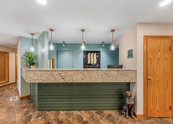 MainStay Suites Springfield South - Battlefield Rd hotel thumbnail 4