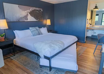 Gravity Haus Winter Park hotel thumbnail 6