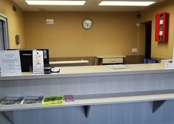 Americas Best Value Inn Lincoln Airport hotel thumbnail 5