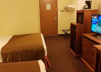 Americas Best Value Inn Lincoln Airport hotel thumbnail 8