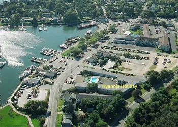 Ocean Street Inn on Hyannis Harbor hotel thumbnail 5