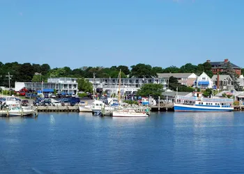 Ocean Street Inn on Hyannis Harbor hotel thumbnail 6