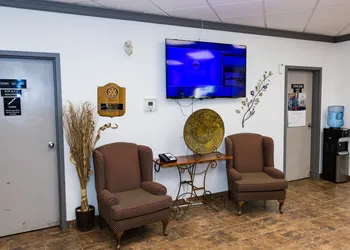 Super 8 by Wyndham Drayton Valley hotel thumbnail 5
