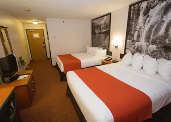 Super 8 by Wyndham Drayton Valley hotel thumbnail 8