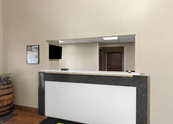 Super 8 by Wyndham Shepherdsville / Louisville South I65 hotel thumbnail 3