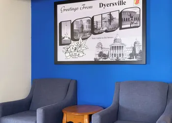 Super 8 by Wyndham Dyersville near Field of Dreams hotel thumbnail 3