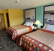 Super 8 by Wyndham Dyersville near Field of Dreams hotel detail image 4
