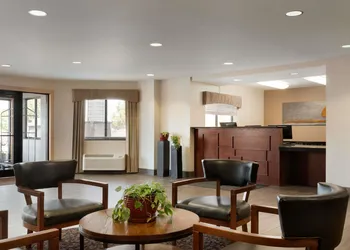 Baymont by Wyndham Wellington hotel thumbnail 2