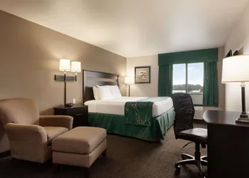 Baymont by Wyndham Wellington hotel thumbnail 8